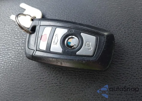 2016 BMW X3 xDrive28I z USA, uszkodzony, nr VIN 5UXWX9C55G0D77078